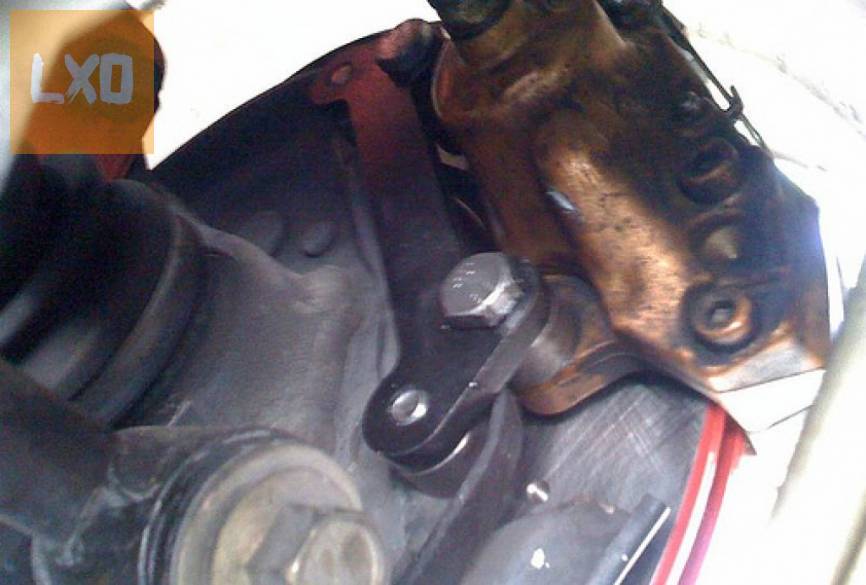 Subaru Brembo hátsó nagy fékhez tartó konzol apróhirdetés