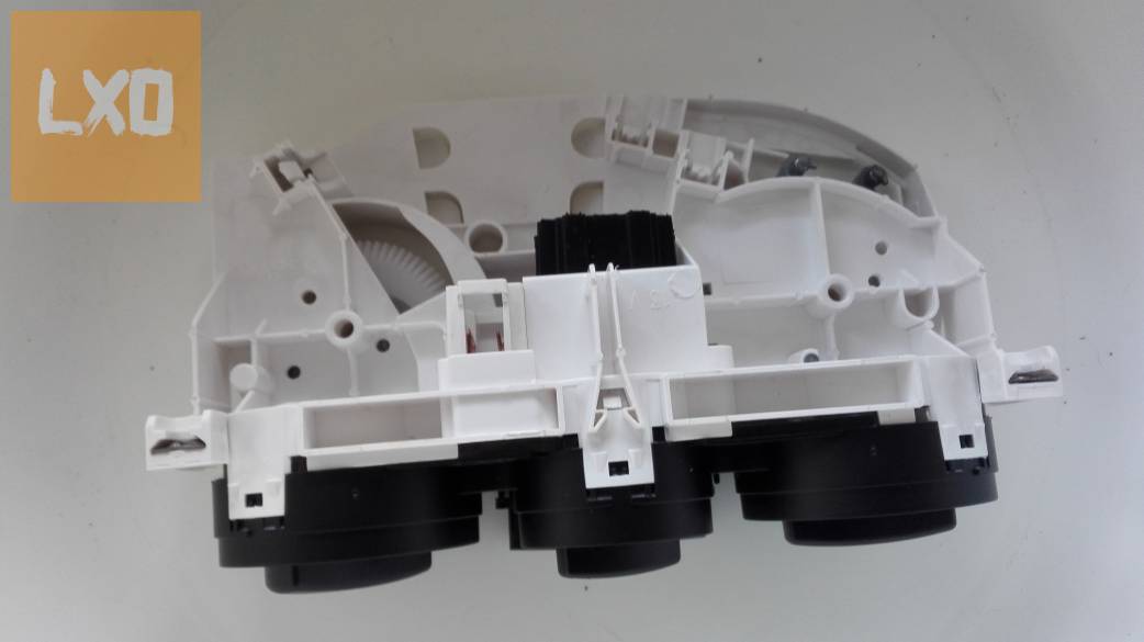 ÚJ 1J0 820 045F manuális klíma vezérlő fűtés kapcsoló 98-05 típusokba apróhirdetés