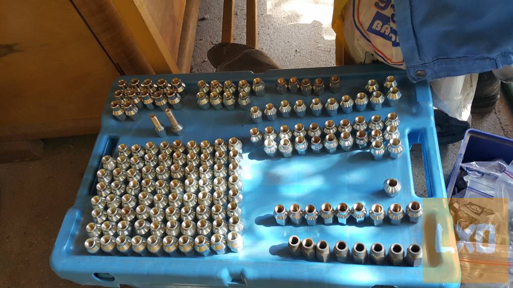 Új kerékanyák többféle méretben apróhirdetés