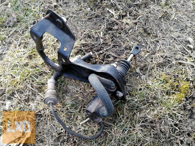 Volkswagen felsőkuplung munkaheger tartóval sok típusba jó vento golf apróhirdetés