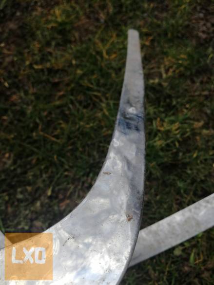 W124 Merci első lökhárító tetején lévő króm pakett apróhirdetés