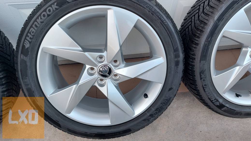 Gyári  Skoda Scala-Kamiq/volans/ 17”alufelni 5x100 négyévszakos gumik apróhirdetés