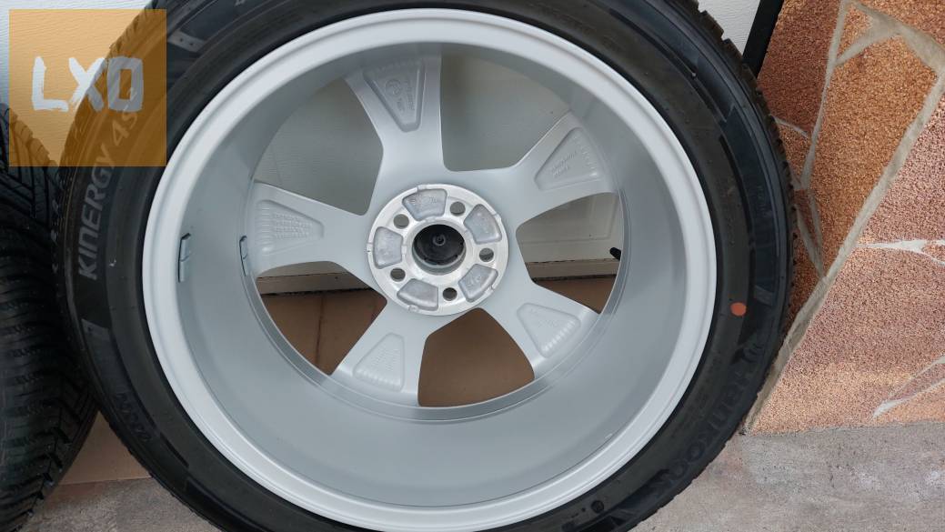 Gyári  Skoda Scala-Kamiq/volans/ 17”alufelni 5x100 négyévszakos gumik apróhirdetés