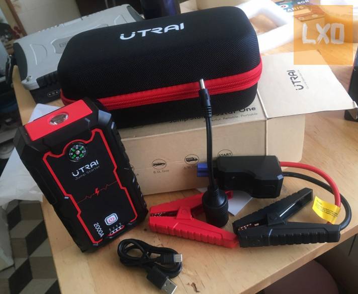 UTRAI 2000A Autó bikázó powerbank tablet töltő elég nagy kapacitással apróhirdetés