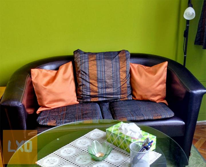 Eladó egy DIV-Club textilbőr ülőgarnitúra (2 db fotel + 1 db kanapé) apróhirdetés