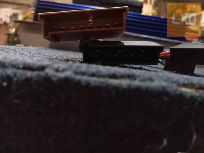 VADONATÚJ!! Ford - ISO átalakító csatlakozó apróhirdetés