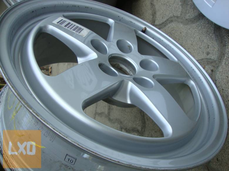5x112 Audi A4 16" gyári alufelni dísztárcsával apróhirdetés