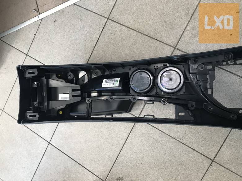 BMW 118D E81 - kardánbox+könyöklő apróhirdetés