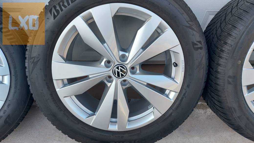 Gyári 19" VW  ID.5-ID.4 /LOEN/  alufelni  téligumik apróhirdetés