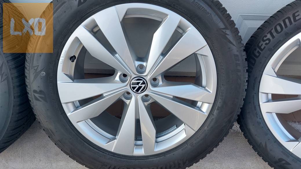 Gyári 19" VW  ID.5-ID.4 /LOEN/  alufelni  téligumik apróhirdetés