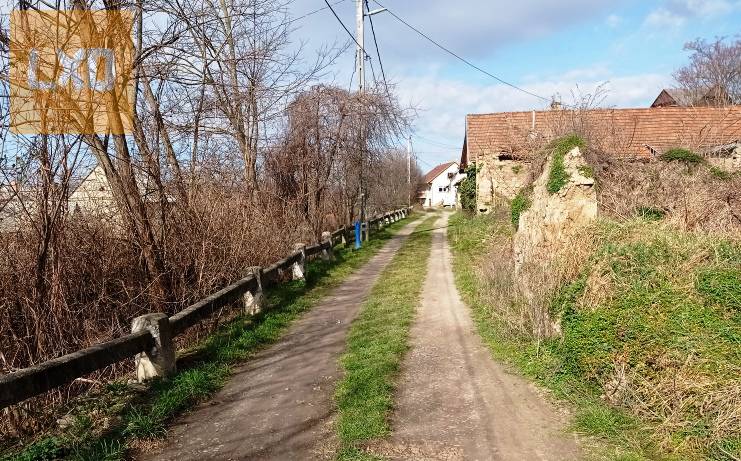 Belterületi építési telek eladó Szob központjában. apróhirdetés