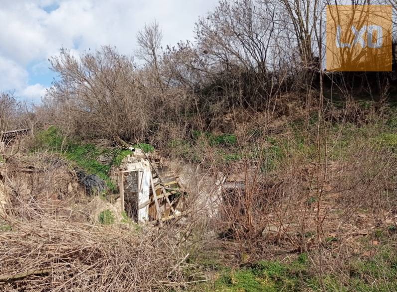 Belterületi építési telek eladó Szob központjában. apróhirdetés