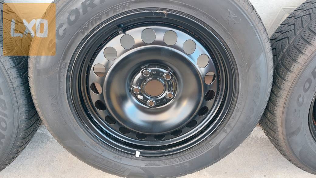 Gyári, VW Tiguán II. 5NA   17" lemezfelni 5x112  téli  gumikkal apróhirdetés