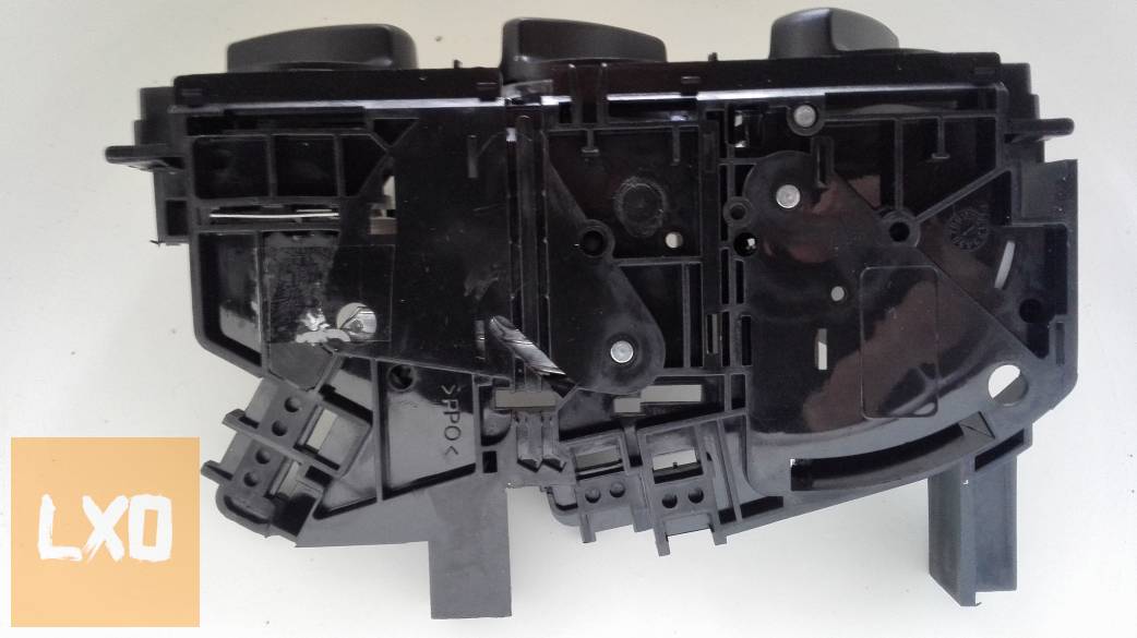 Új 1H0820045D manuális fűtés kapcsoló Volkswagen Seat típusokba apróhirdetés