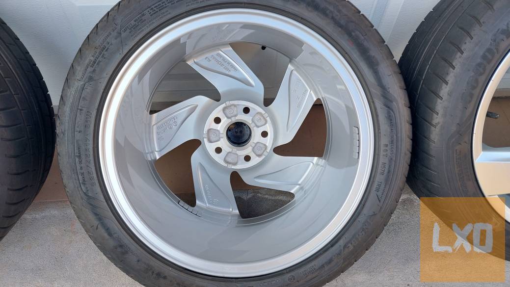 Gyári 17" VW Golf VIII.  /RICHMOND/ alufelni  nyári gumi apróhirdetés