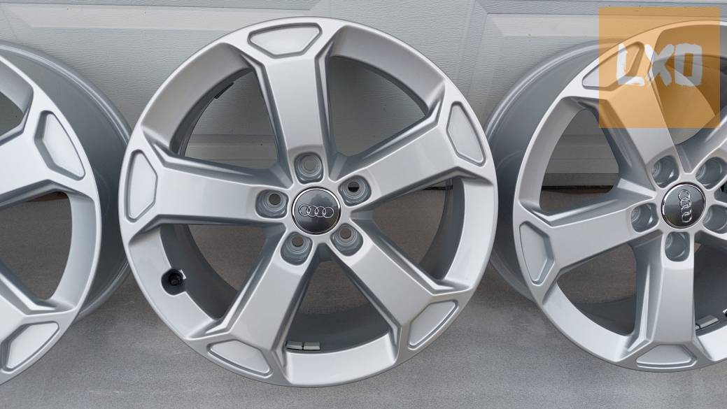 Eladó,Gyári,Új, Audi Q2 17" alufelni 5x112 Agy 57.1 hibátlan apróhirdetés