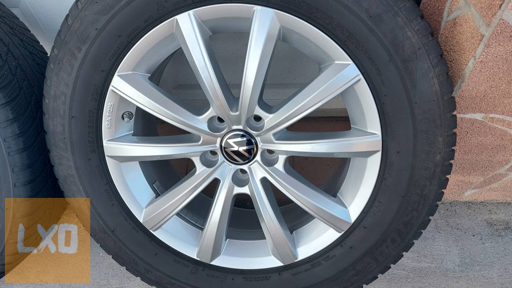 Gyári, VW Tiguán II. 5NA  /MERANO/17" alufelni 5x112 téli gumikkal apróhirdetés