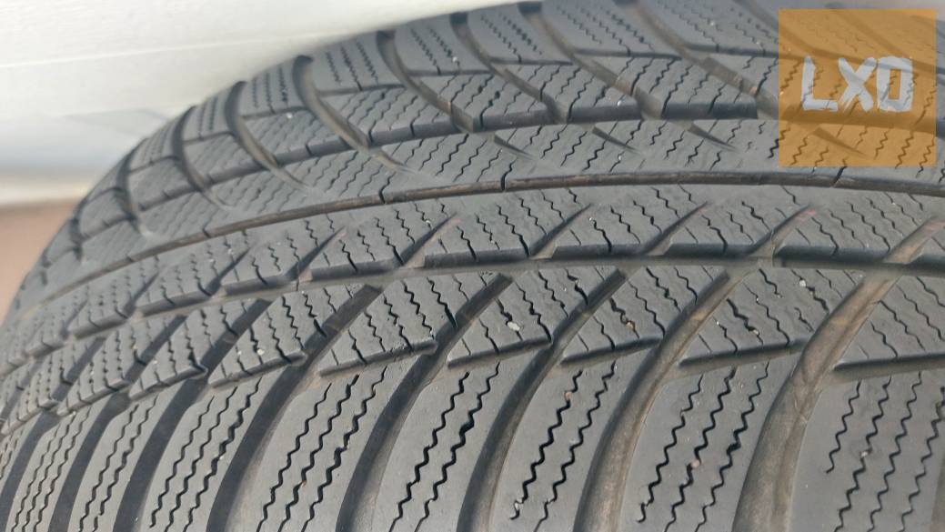 Gyári, VW Tiguán II. 5NA  /MERANO/17" alufelni 5x112 téli gumikkal apróhirdetés