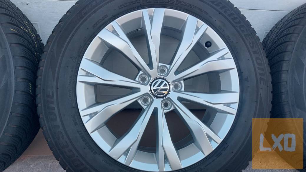 Gyári, VW Tiguán II. 5NA  /Montana/17" alufelni 5x112  téli  gumikkal apróhirdetés