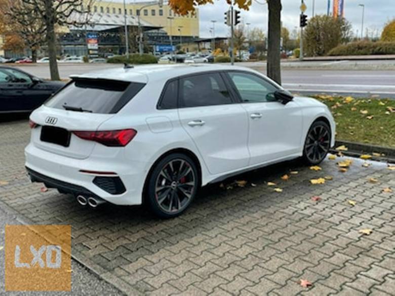 Gyári , Audi S3-A3 8Y 18"   alufelni ,téli gumi apróhirdetés