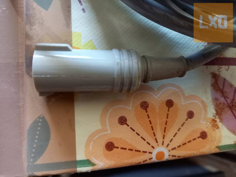 VDO Dayton CD-tár + kábele eladó, cserélhető apróhirdetés