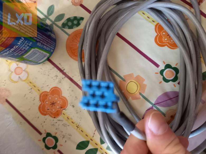 VDO Dayton CD-tár + kábele eladó, cserélhető apróhirdetés