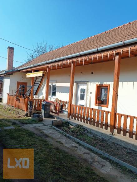 Vámosmikolán eladó lakóház, 40 m2-es műhellyel, ipari árammal. apróhirdetés