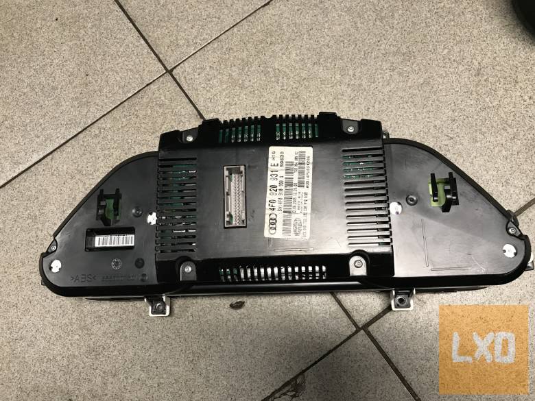 AUDI A6 4F 4,2 V8 - kilométer óra 4F0 920 931 E apróhirdetés