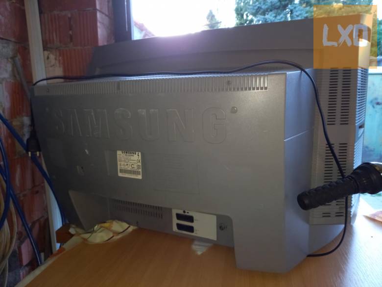 Samsung színes TV távirányítóval apróhirdetés