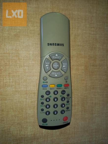 Samsung színes TV távirányítóval apróhirdetés