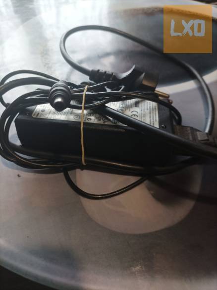 Eladó Samsung Laptop Töltö apróhirdetés