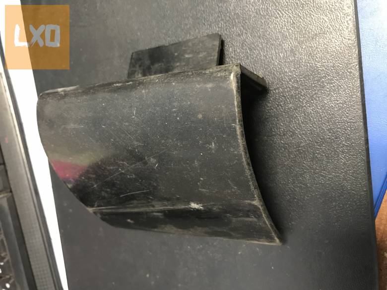 SEAT LEON 1M Cupra _ jobb első emelési pont takaró 1M0 853 918 B apróhirdetés