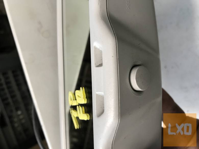SEAT LEON 1P  / fényre sötétedő belső visszapillantó apróhirdetés