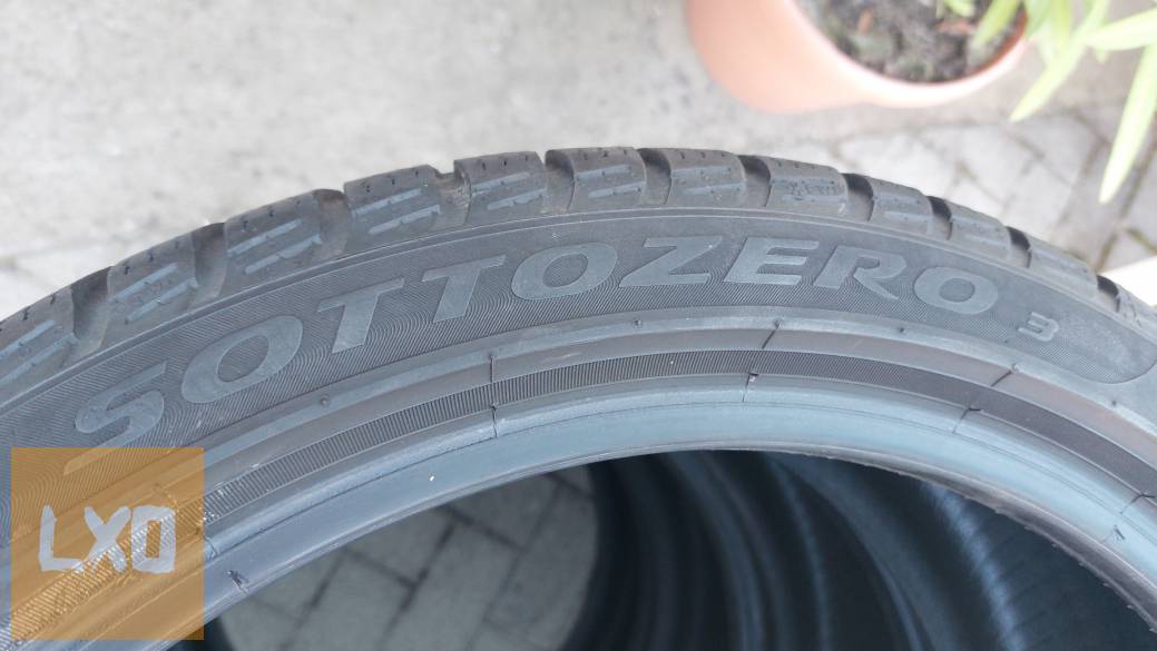 Gyári szerelésű,újszerű Pirelli 225/40r18 téli gumi apróhirdetés