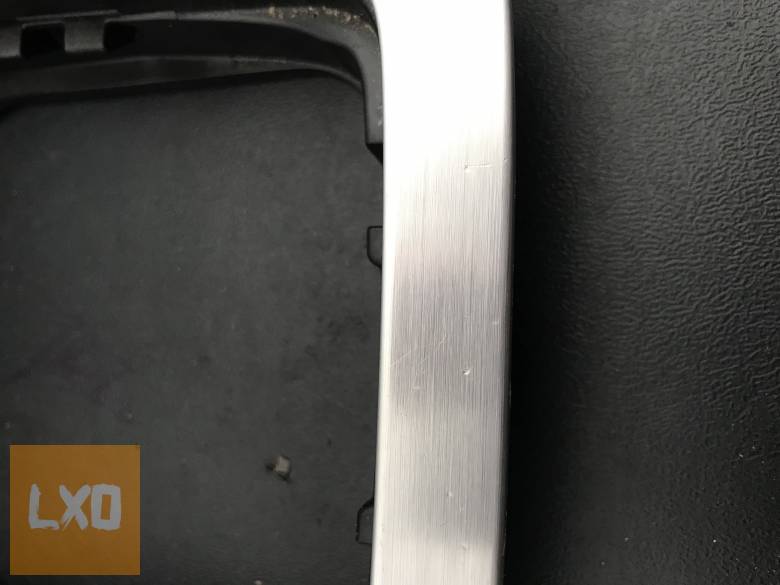 VW PASSAT B6 ** középkonzol keret apróhirdetés