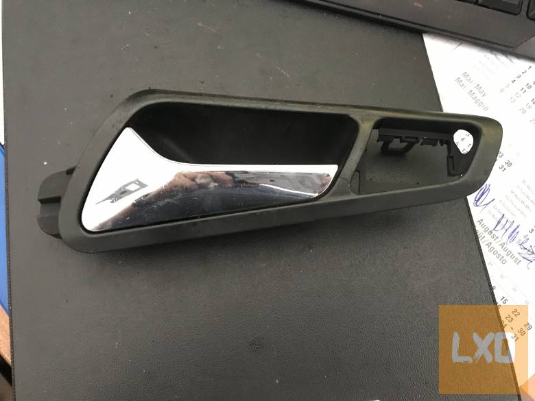 VW PASSAT B6  / bal első kilincs apróhirdetés