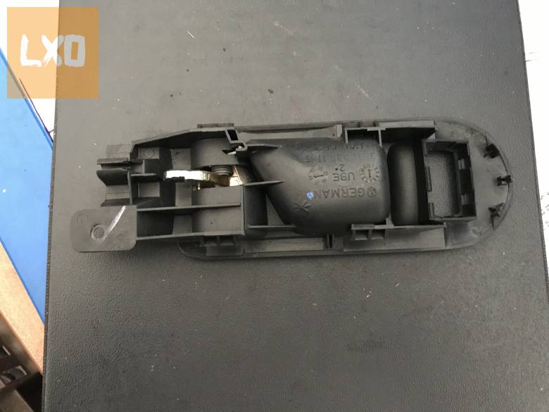VW GOLF IV  -- jobb első kilincs apróhirdetés
