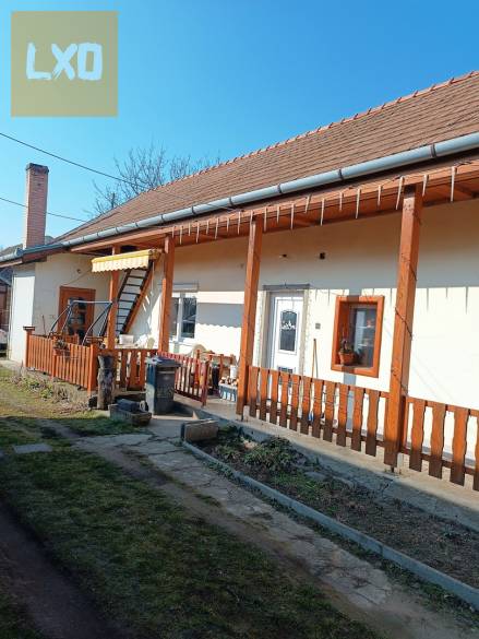 Vámosmikolán eladó lakóház, 40 m2-es műhellyel, nagy telekkel. apróhirdetés