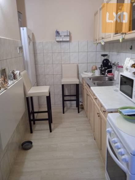 Eladó társasházi lakás Vácon a Köztársaság úton. apróhirdetés