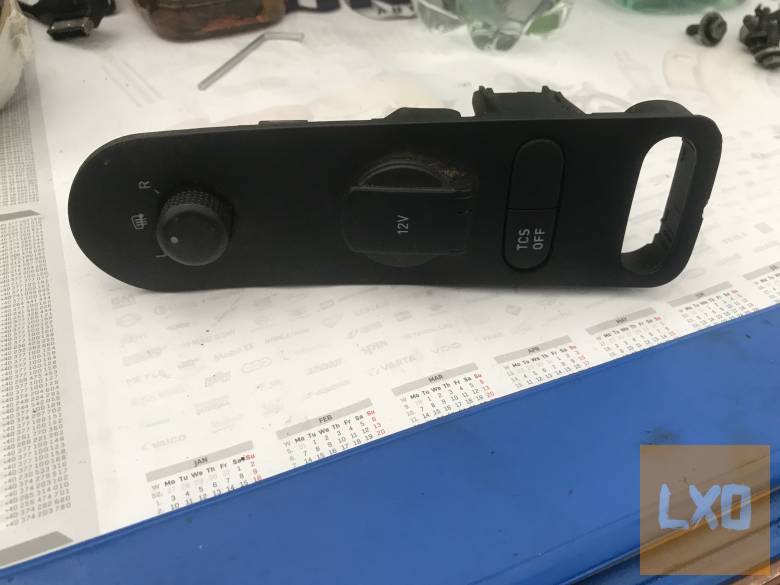 SEAT LEON 1P _ tükör állító gomb kerettel apróhirdetés
