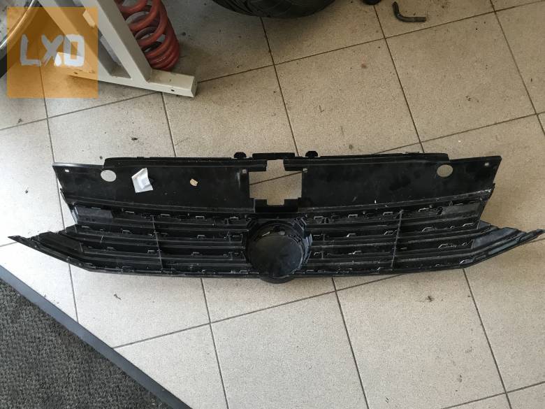 VW PSSAT B8 - sérült hűtőrács apróhirdetés