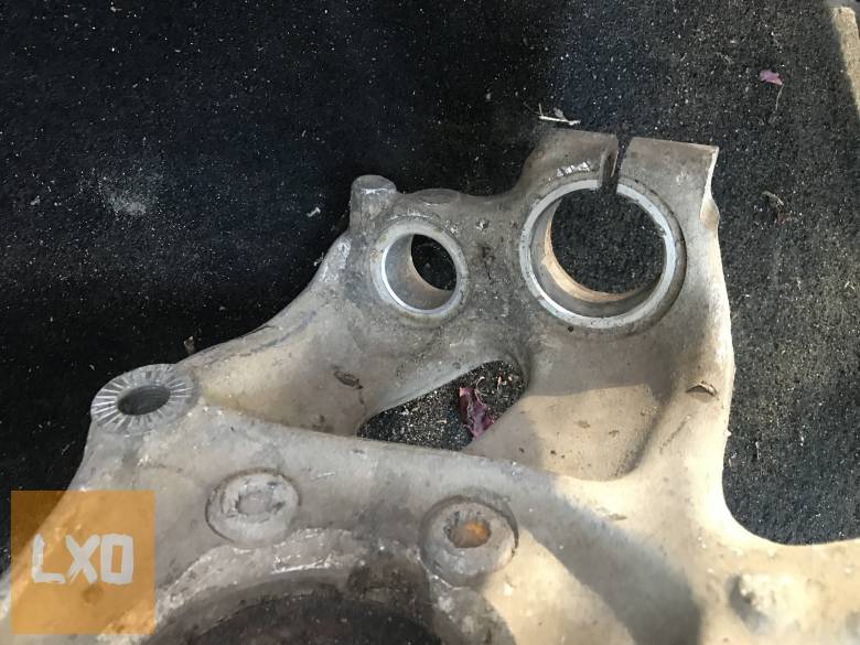 AUDI A4 B8 2,0 CR FL _jobb első csonkállvány 4G0 407 242 D apróhirdetés