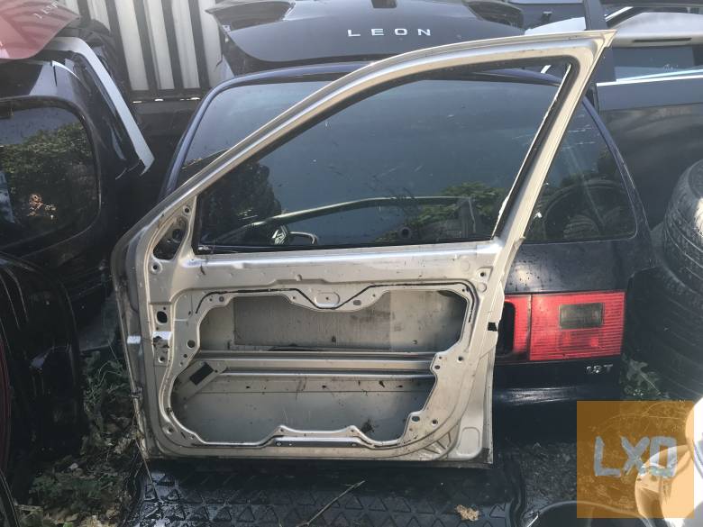 VW PASSAT B5.5_  jobb első  ajtó apróhirdetés