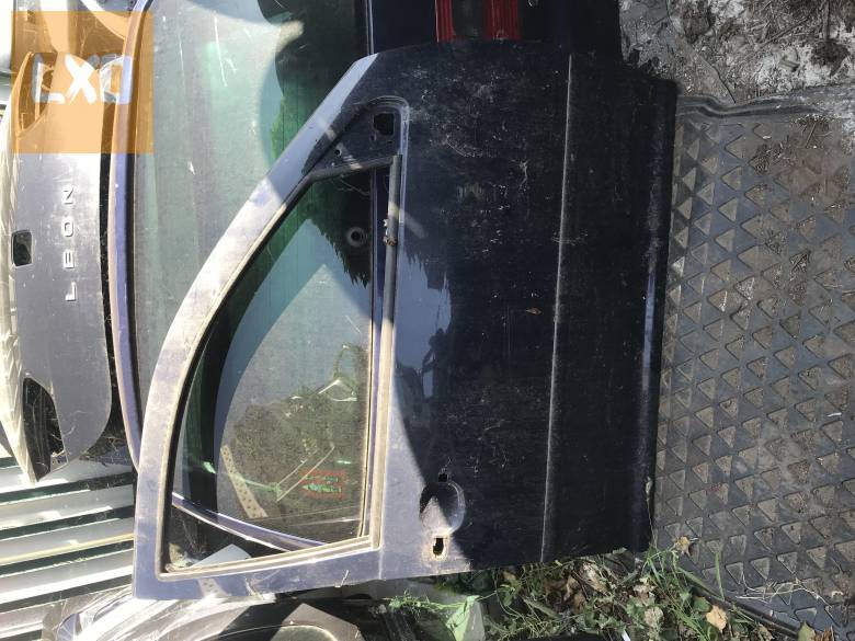 VW GOLFV IV / BORA_  jobb első  ajtó apróhirdetés