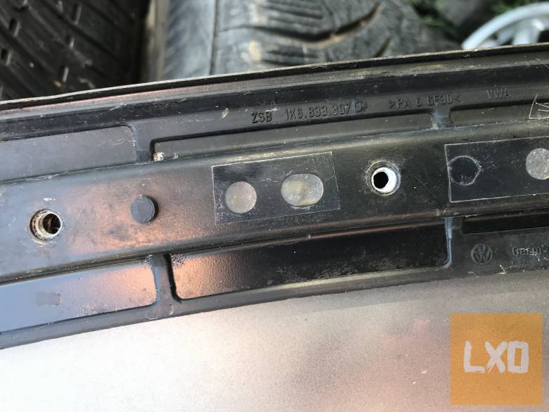 VW GOLF V * bal hátsó ajtólap apróhirdetés