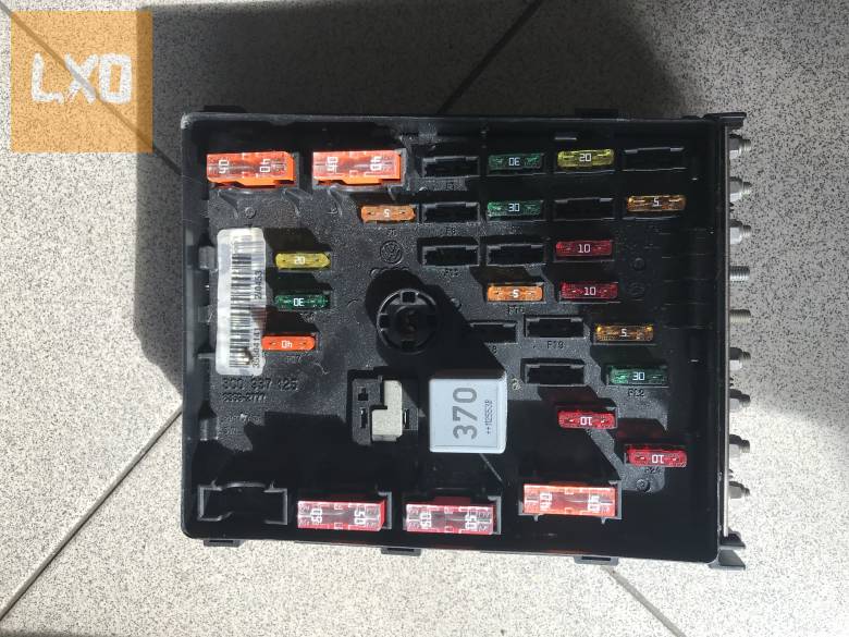 VW PASSAT B7 2,0 CR CFFB biztosíték tábla 3C0 987 125 apróhirdetés