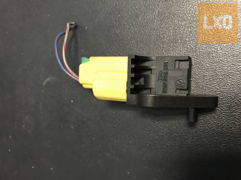 VW PASSAT B7 -- ütközés érzékelő 5N0 959 351 B apróhirdetés