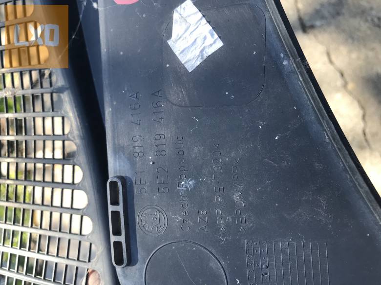 SKODA OCTAVIA III  *  jobb  levélrács 5E1 819 416 A apróhirdetés