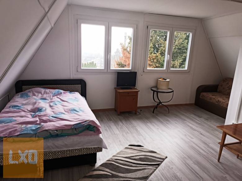 Eladó felújított családi ház Erdőkertesen ! apróhirdetés