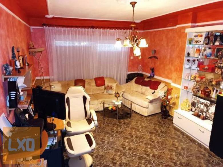 Eladó panorámás, többgenerációs családi ház Vácon apróhirdetés